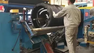 Machine de confection de pneus radiaux agricoles