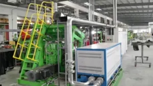 Ligne d'extrusion pour bande de roulement et flancs de pneus