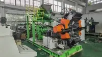 Extrudeuse duplex et Machine d'extrusion pour caoutchouc