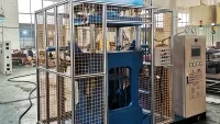 Presse de sertissage de ressorts pneumatiques