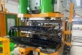 Presse de vulcanisation de pneus hydraulique