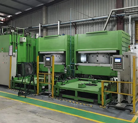 Vulcanisation des pneus pleins