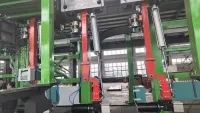 Ligne automatique d'enroulement pneus pleins