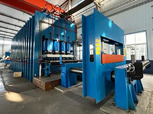 Machine de serrage et d'étirement / Dispositif de serrage et d'étirement